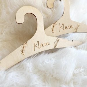 Wieszaczek z imieniem dziecka listki