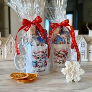 Kubek Świąteczny biały ZE SŁODYCZAMI JELONEK