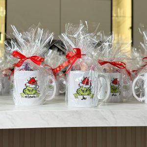 Kubek Świąteczny biały ZE SŁODYCZAMI GRINCH